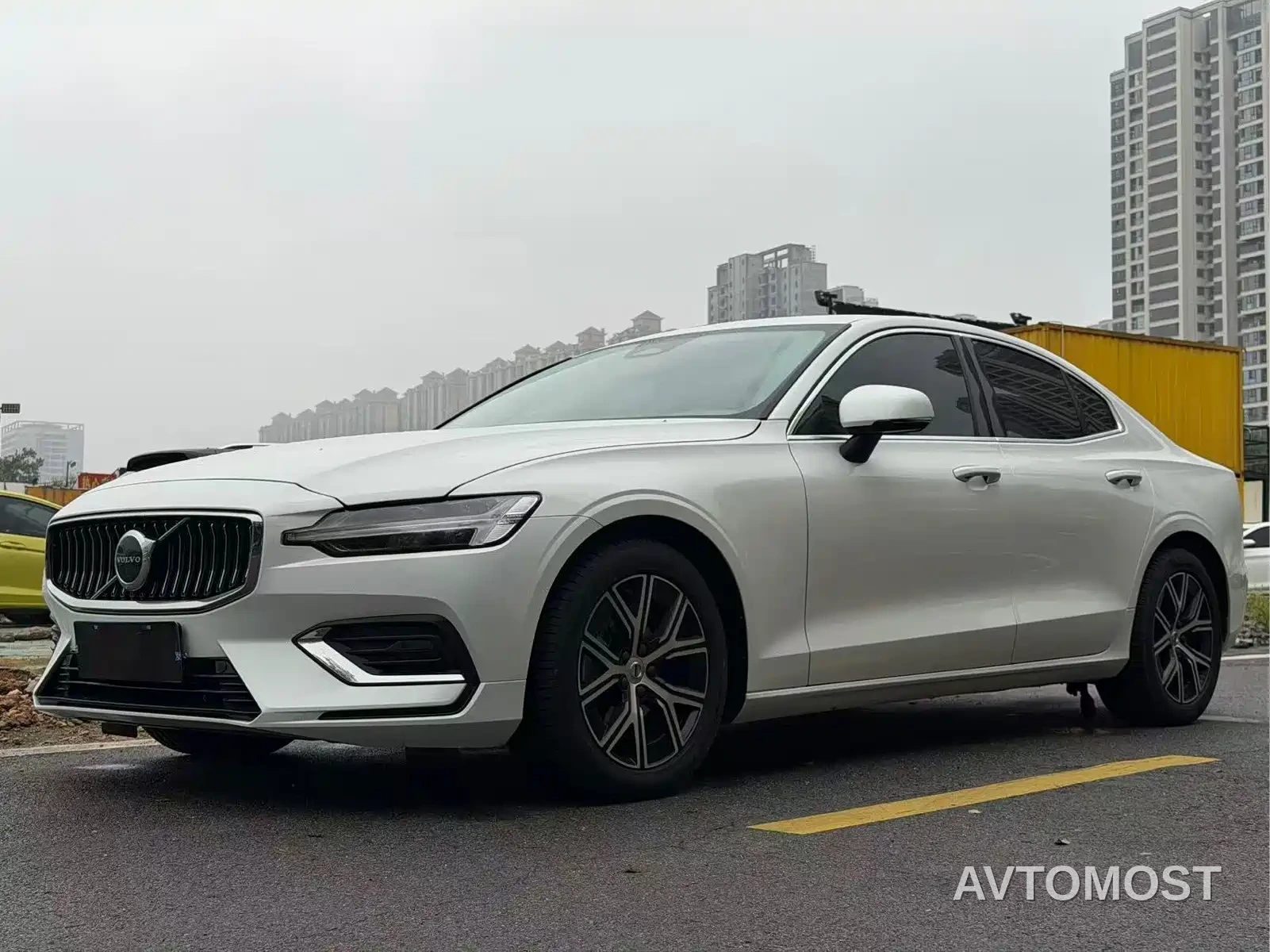 Volvo S60 2025 B4 Smart Luxury Edition — фото 1