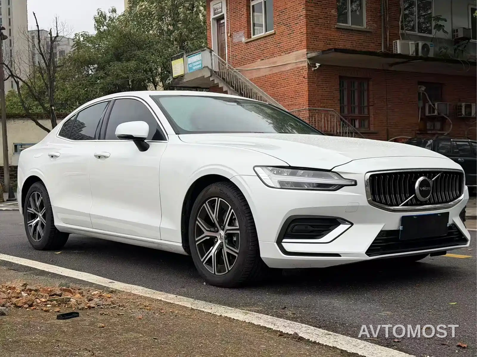 Volvo S60 2025 B4 Smart Luxury Edition — фото 3