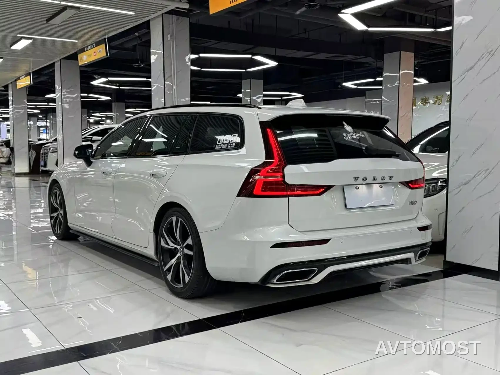 Volvo V60 2021 B5 Zhiyuan Sport Edition — фото 5