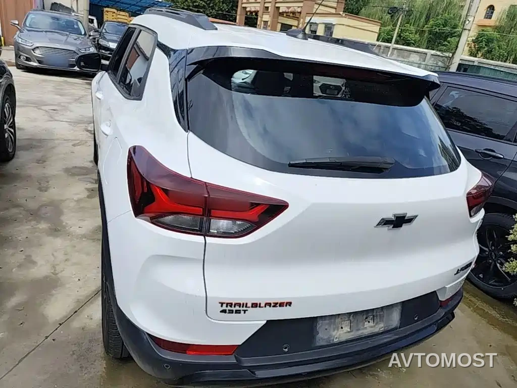 Chevrolet Trailblazer 2019 435T Redline CVT FWD Sport Edition (China VI) — фото 5