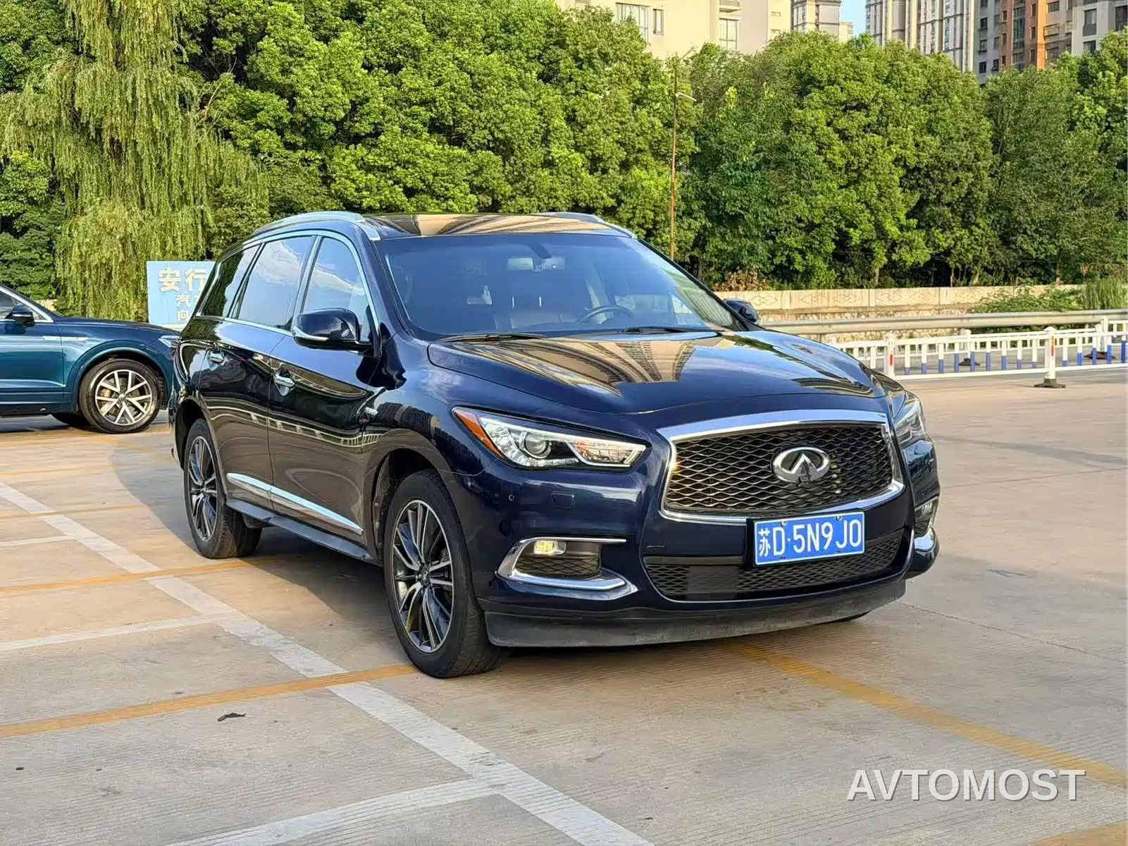 Infiniti QX60 (Import) 2020 2.5 S/C Hybrid 2WD Excellence Edition — фото 3