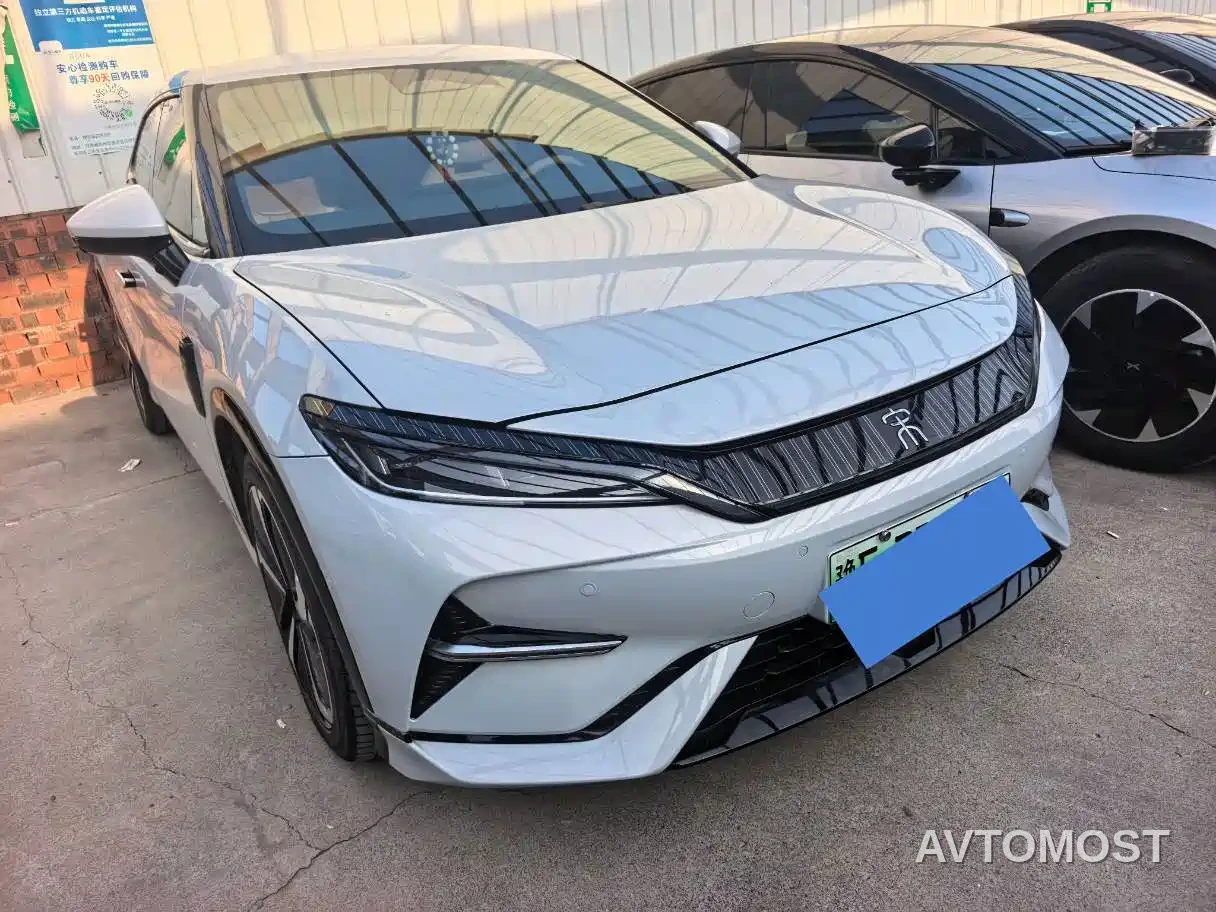 BYD Song L EV 2025 662km Excellence Smart Driving Model — фото 3