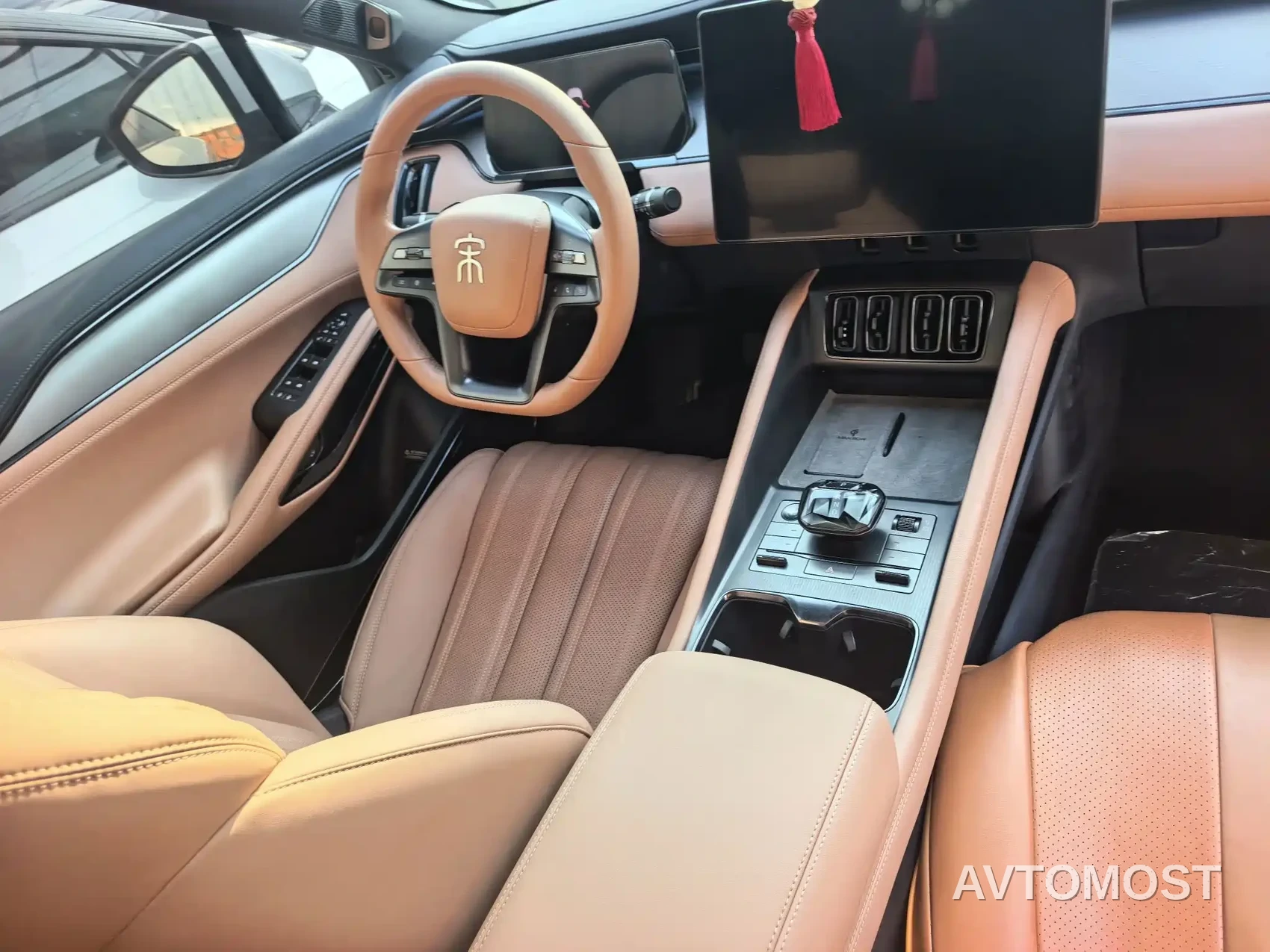 BYD Song L EV 2025 662km Excellence Smart Driving Model — фото 8