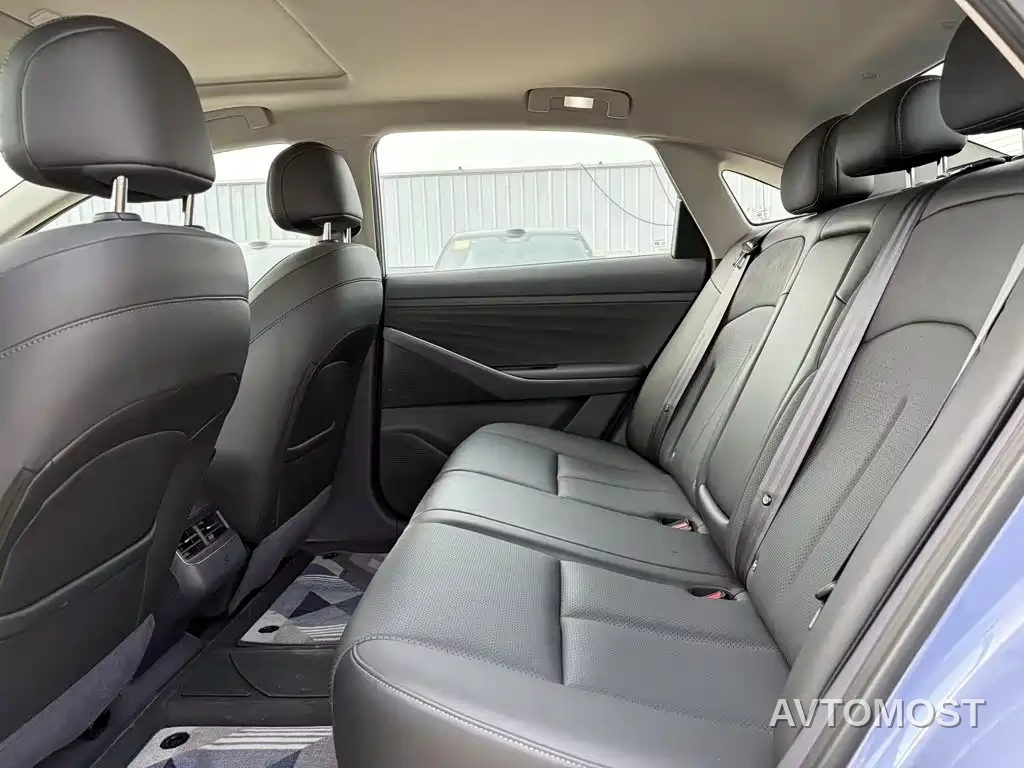 Nissan N6 2025 Mid Configuration — фото 12