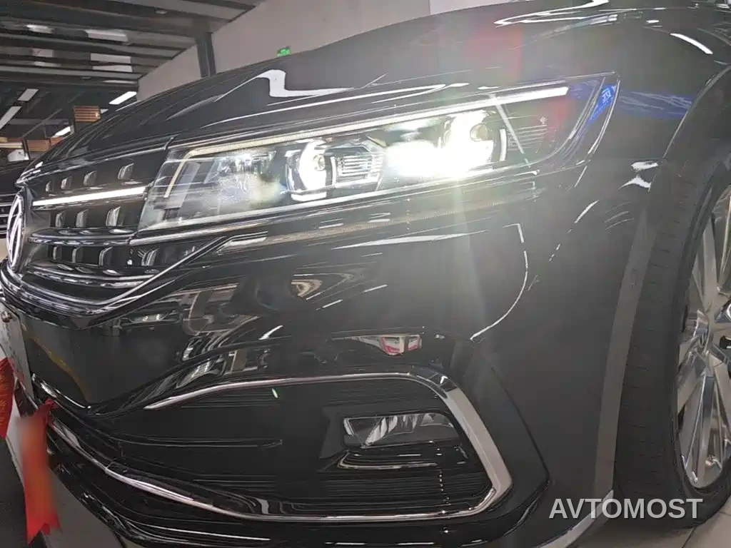 Volkswagen Phideon 2021 380TSI Premium Edition — фото 19