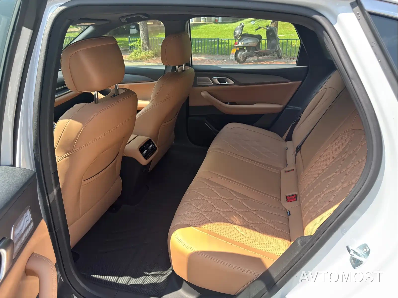 Geely Galaxy A7 — фото 9