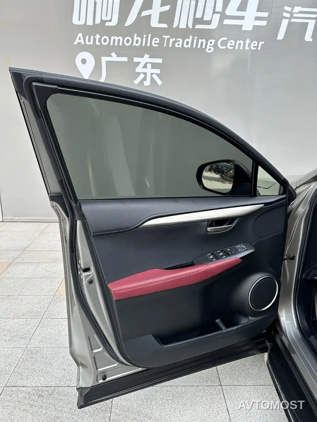 Lexus NX 2020 300h FWD F Sport China VI — фото 11