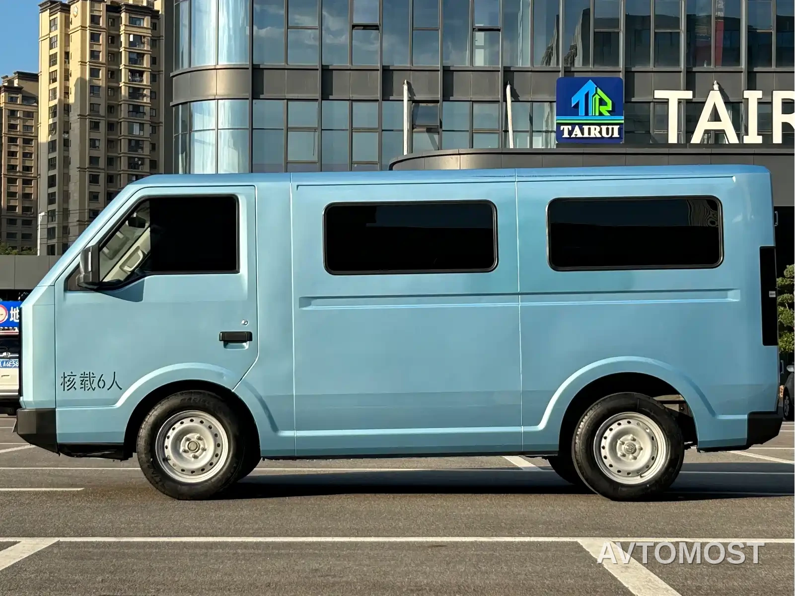 SRM Xinyuan E3 2025 Model Fudi 310KM Utility Passenger — фото 11