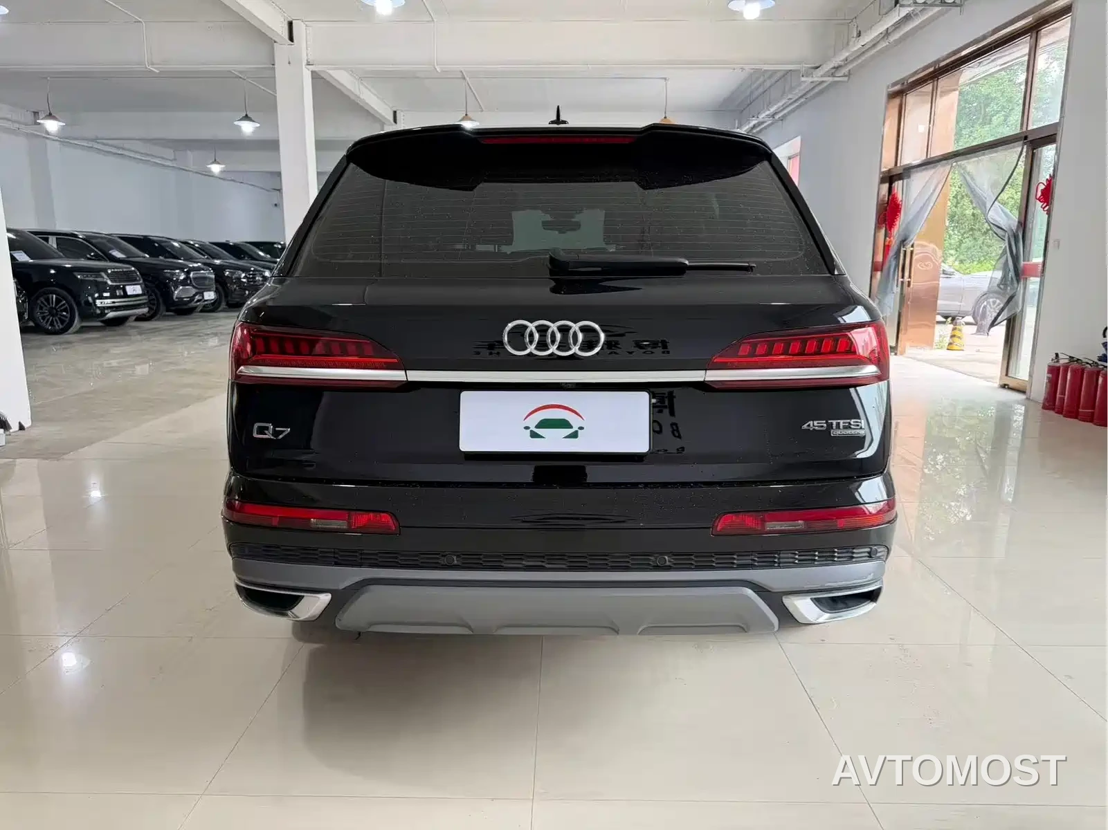 Audi Q7 2023 45 TFSI quattro S line Sport — фото 4