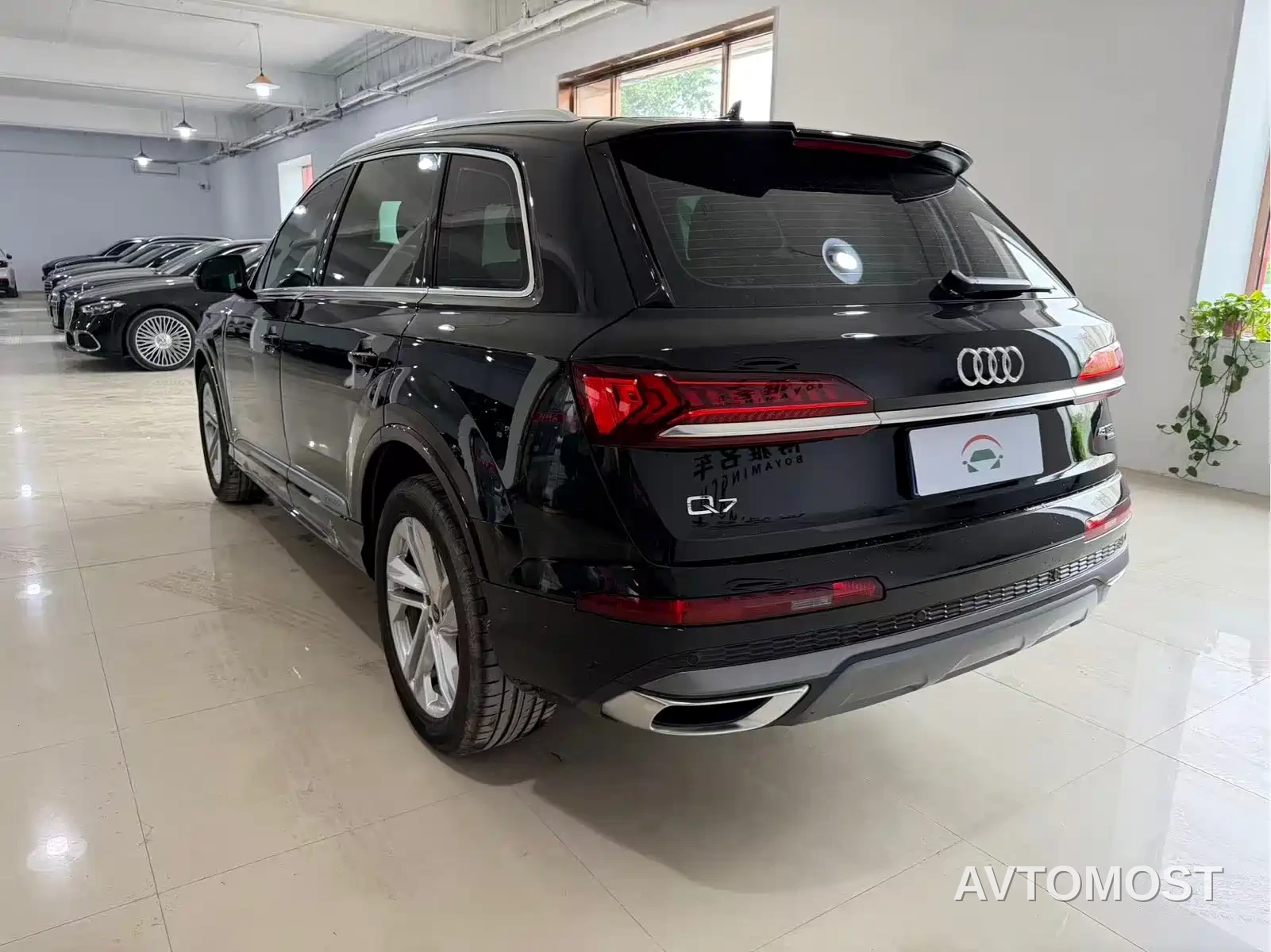 Audi Q7 2023 45 TFSI quattro S line Sport — фото 5