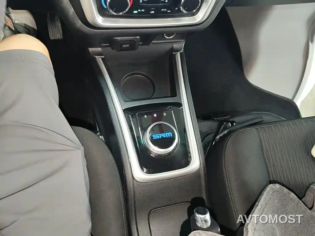 SRM Xinyuan Good Luck 2025 Voyage Edition BYD 42.3kWh 305km 6-seater — фото 11
