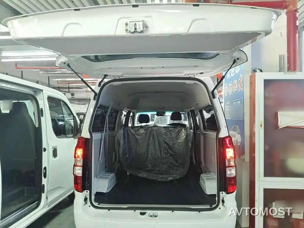 SRM Xinyuan Good Luck 2025 Voyage Edition BYD 42.3kWh 305km 6-seater — фото 14