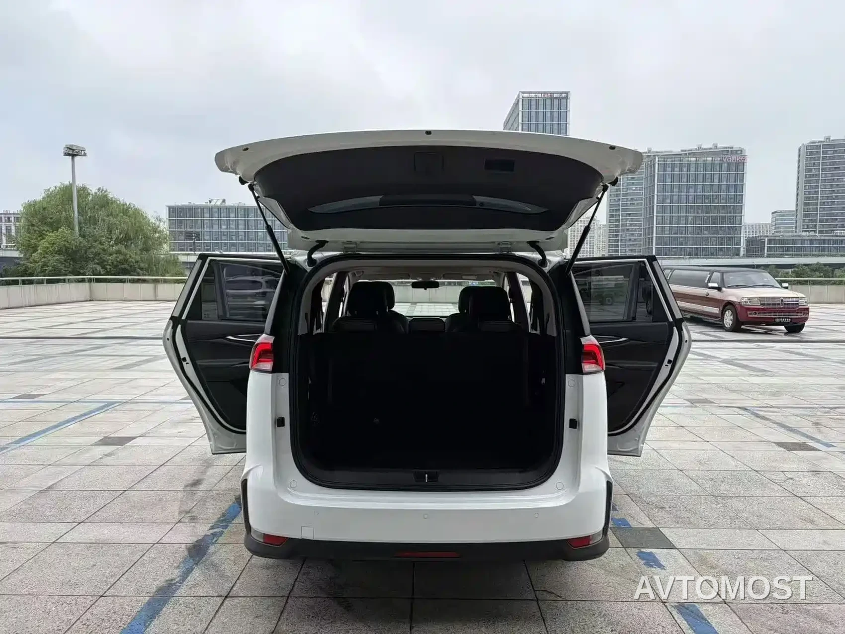 SAIC MAXUS EUNIQ 5 2020 1.3T PLUG IN Elite Edition — фото 11