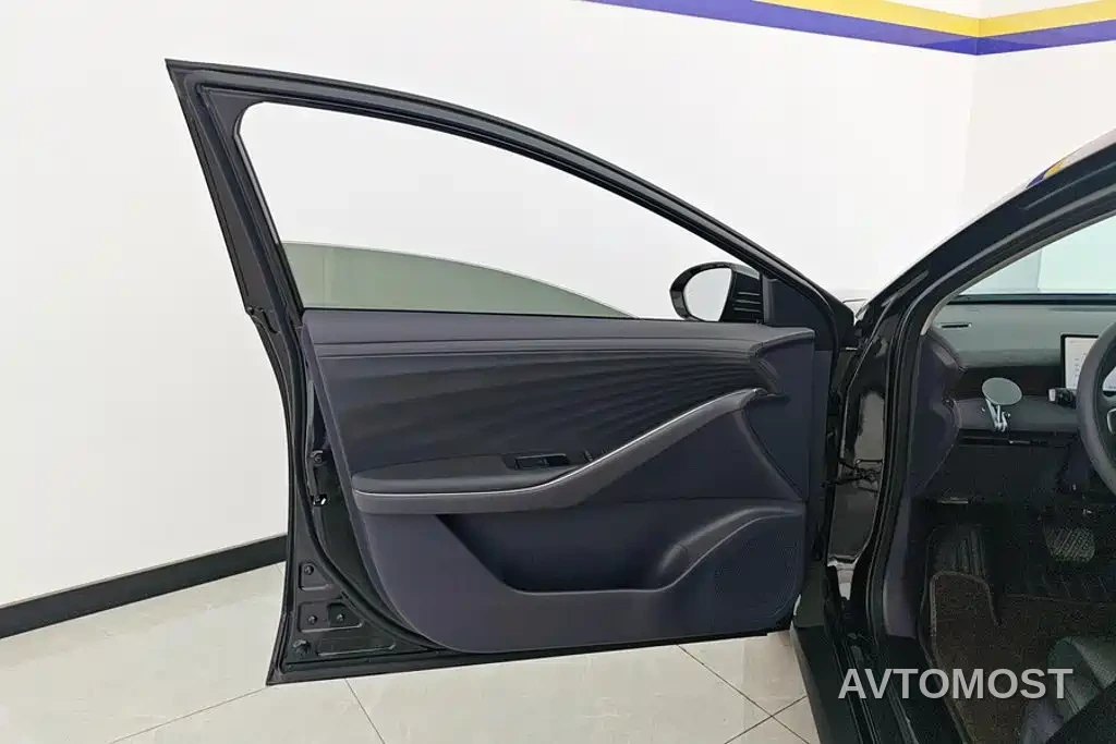 Nissan N6 2025 Mid Configuration — фото 6
