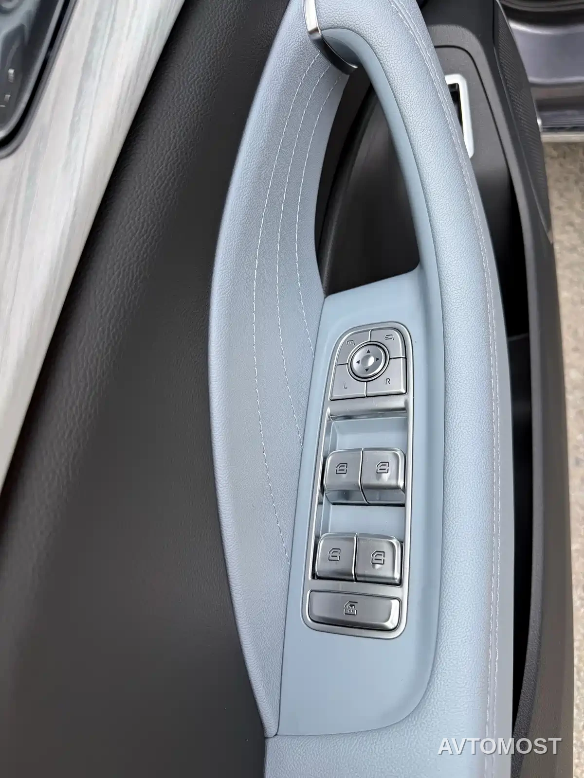 Hongqi H5 PHEV 2025 170 Super Hybrid Edition — фото 8