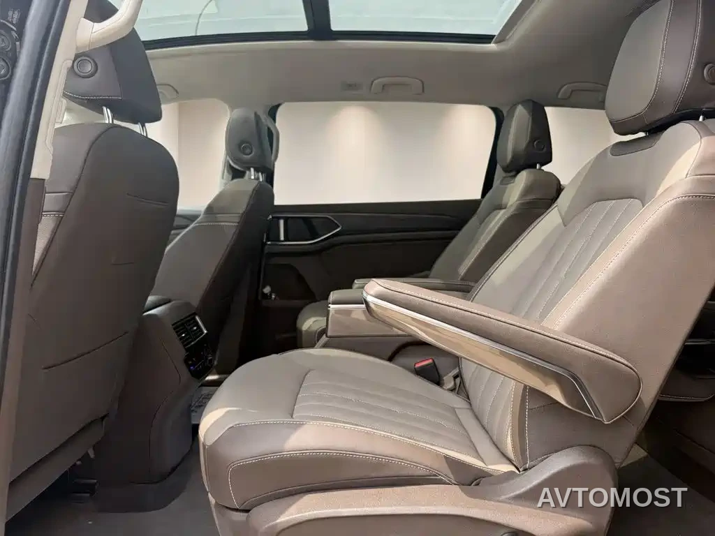Volkswagen Viloran 2025 380TSI Prestige Edition — фото 13