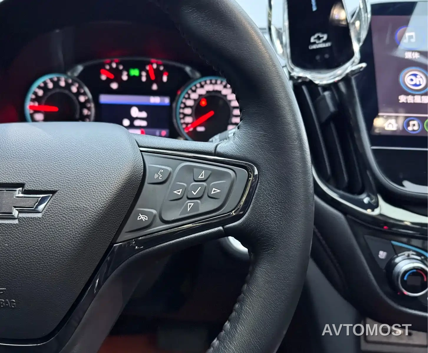 Chevrolet Equinox 2022 Mild Hybrid 550T RS 4WD Intelligent Defense Edition — фото 20