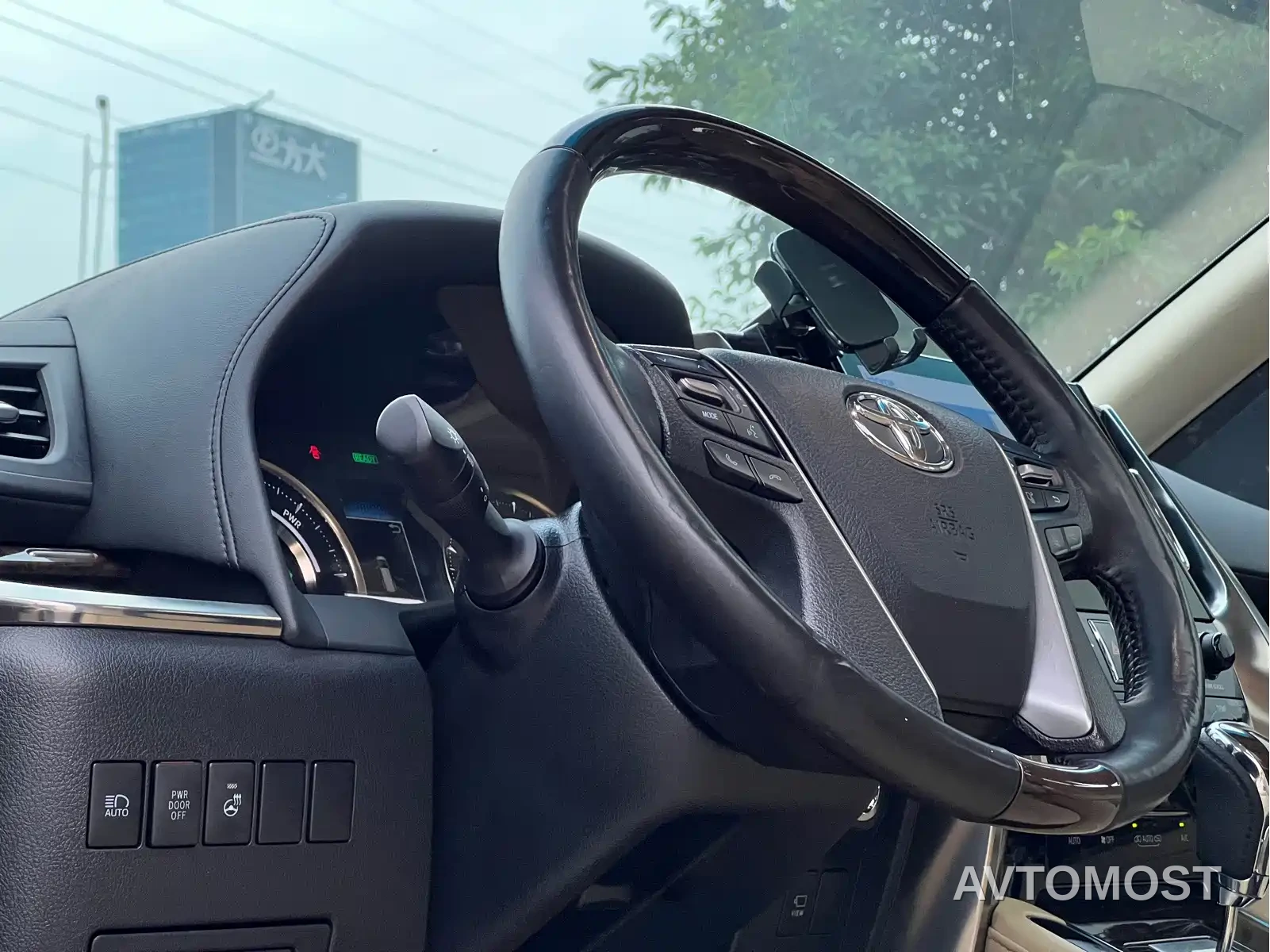 Toyota Alphard 2021 Hybrid 2.5L Luxury — фото 21