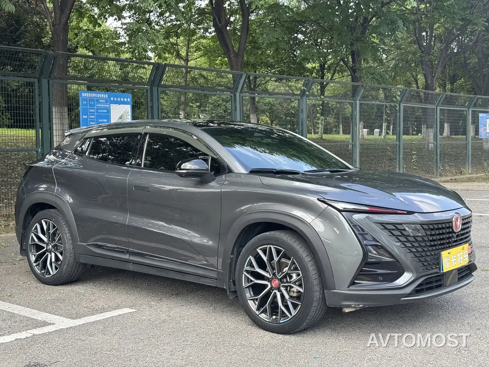 Changan UNI-T 2022 1.5T Premium — фото 3