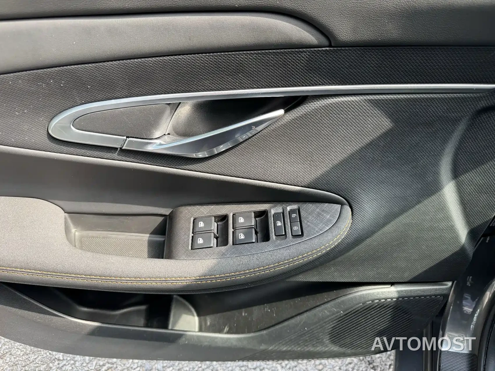 Changan UNI-T 2022 1.5T Premium — фото 18