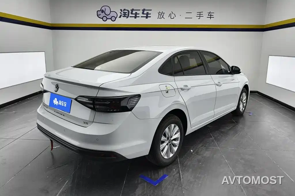 Volkswagen Lavida 2023 XRUI 1.5L Manual New Comfort Edition — фото 3