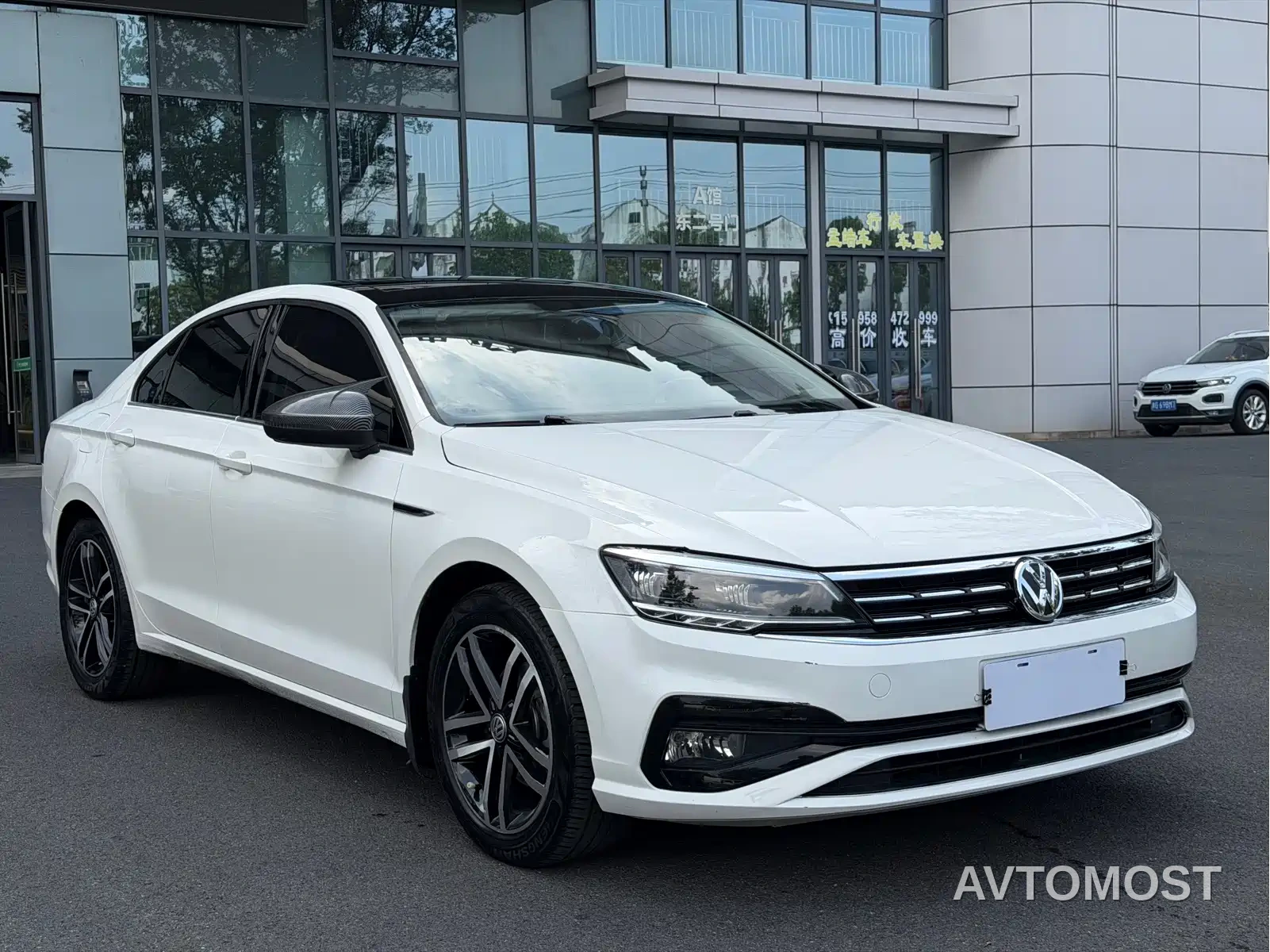 Volkswagen Lamando 2021 280TSI DSG Comfort Edition — фото 1