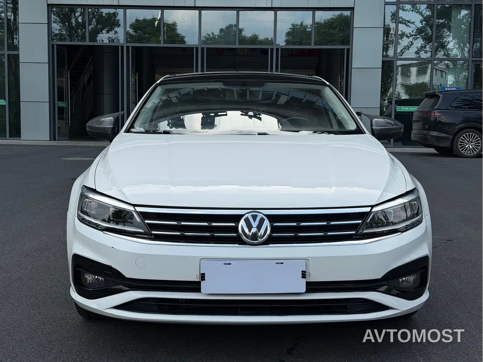 Volkswagen Lamando 2021 280TSI DSG Comfort Edition — фото 2