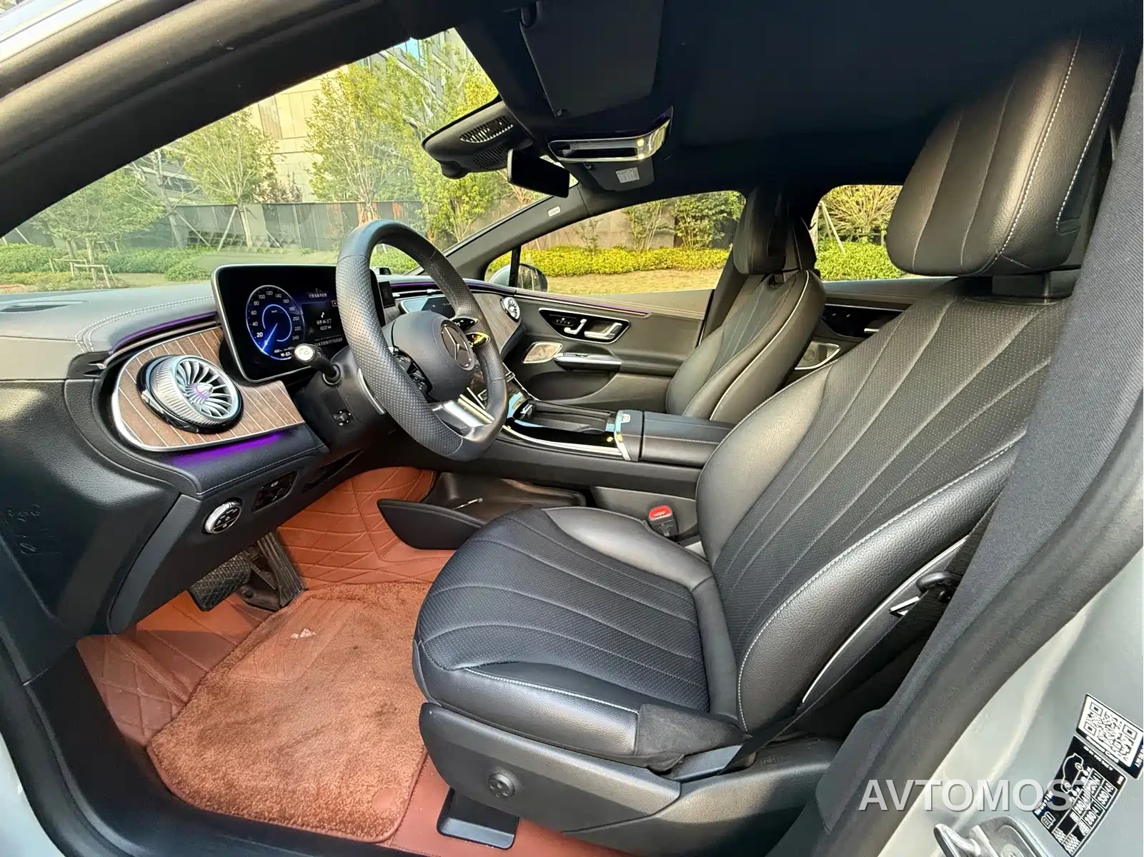 Mercedes-Benz EQE 2022 350 Pioneer Edition — фото 10