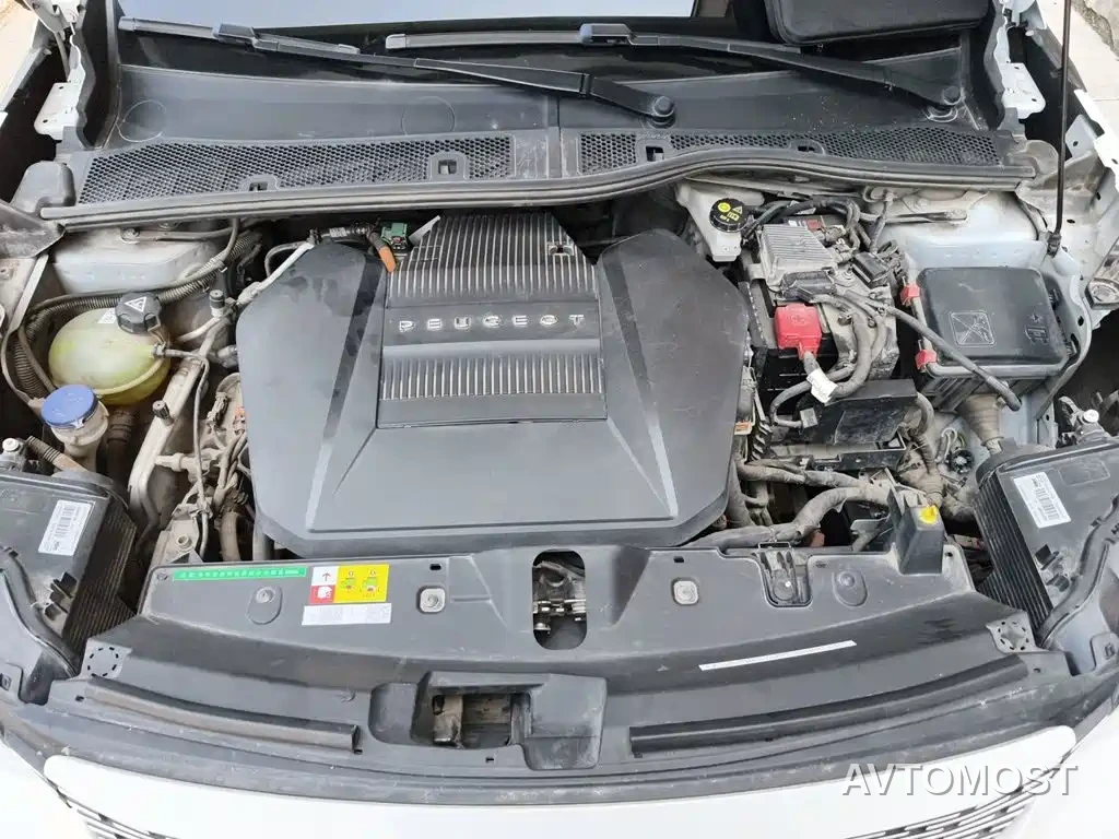 Peugeot e2008 2020 Sharp Style — фото 11