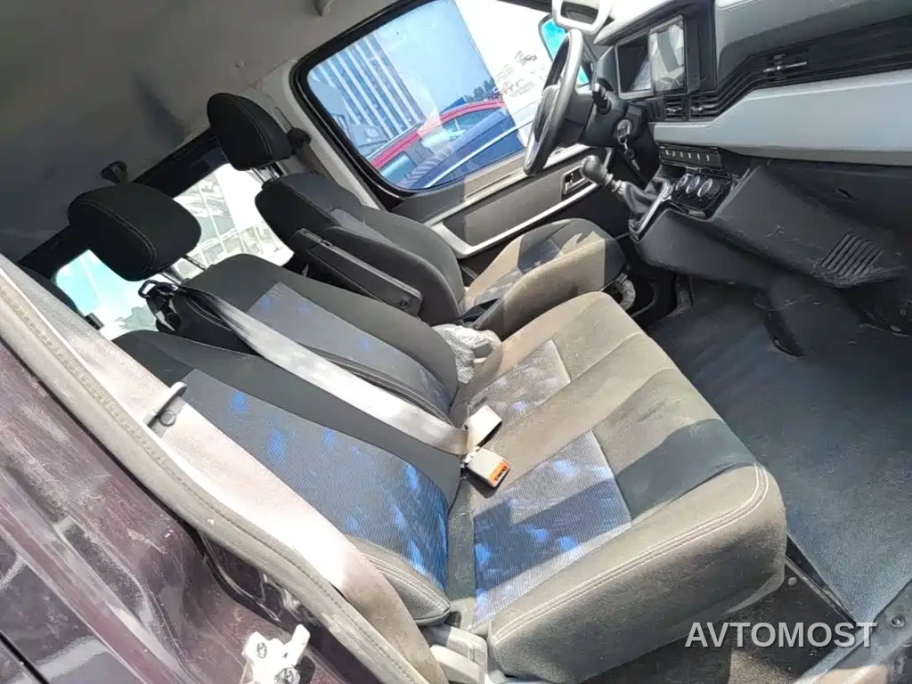 Dongfeng Yufeng 2023 V9+ 2.0T Manual FWD Multi-purpose Medium Wheelbase Medium Roof 7/8/9 Seater — фото 19