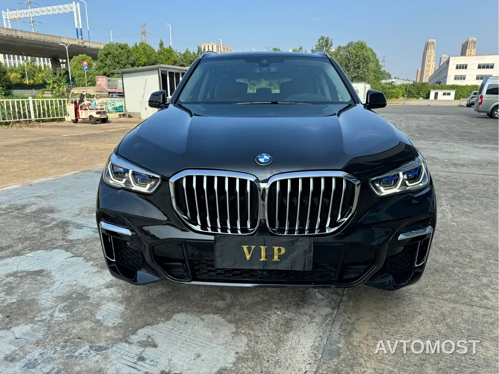 BMW X5 2022 xDrive 30Li Premium M Sport Package — фото 8