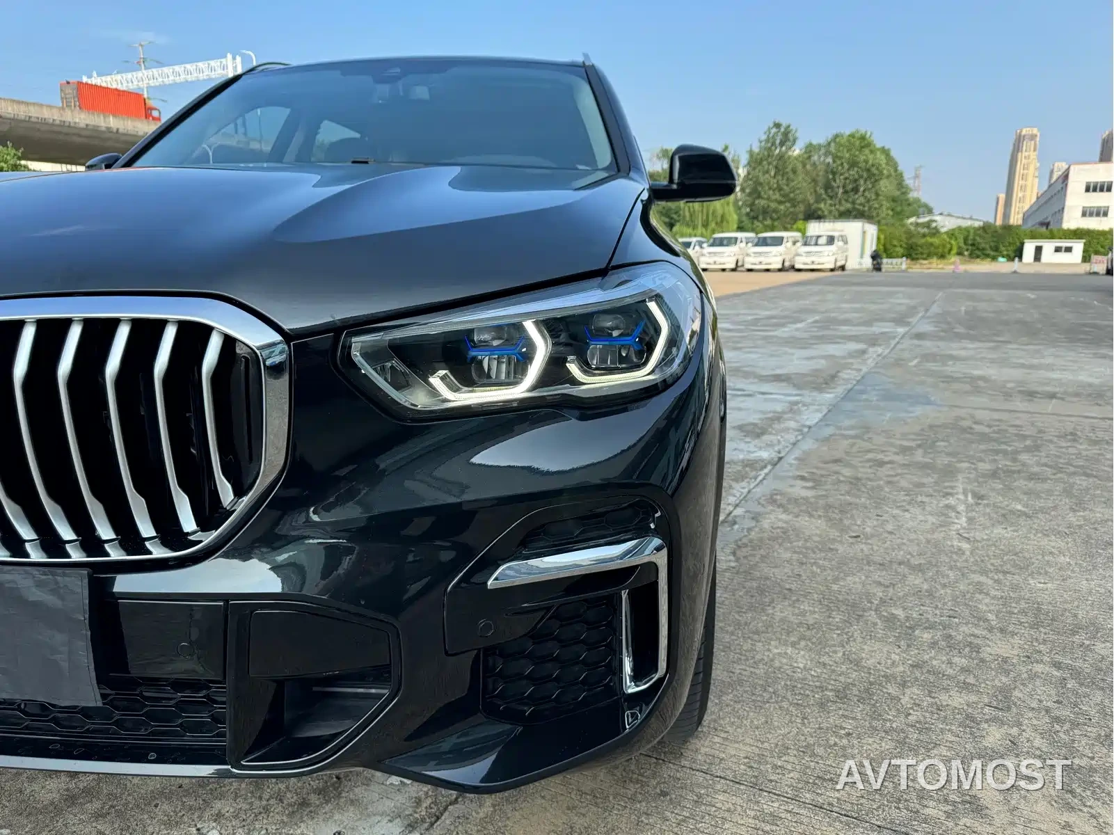 BMW X5 2022 xDrive 30Li Premium M Sport Package — фото 17