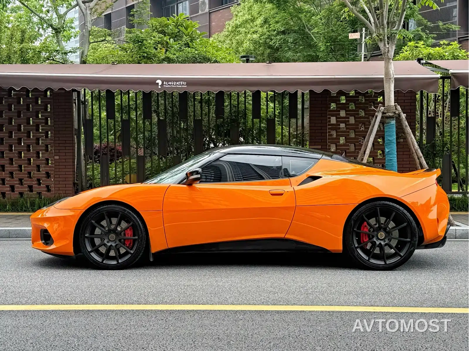 Lotus Cars Evora 2019 GT410 Sport — фото 3