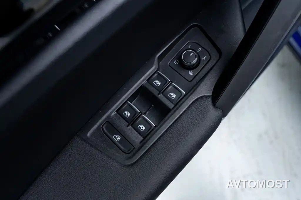 Volkswagen Tayron GTE Plug-in Hybrid 2020 Model 1.4T Luxury — фото 17