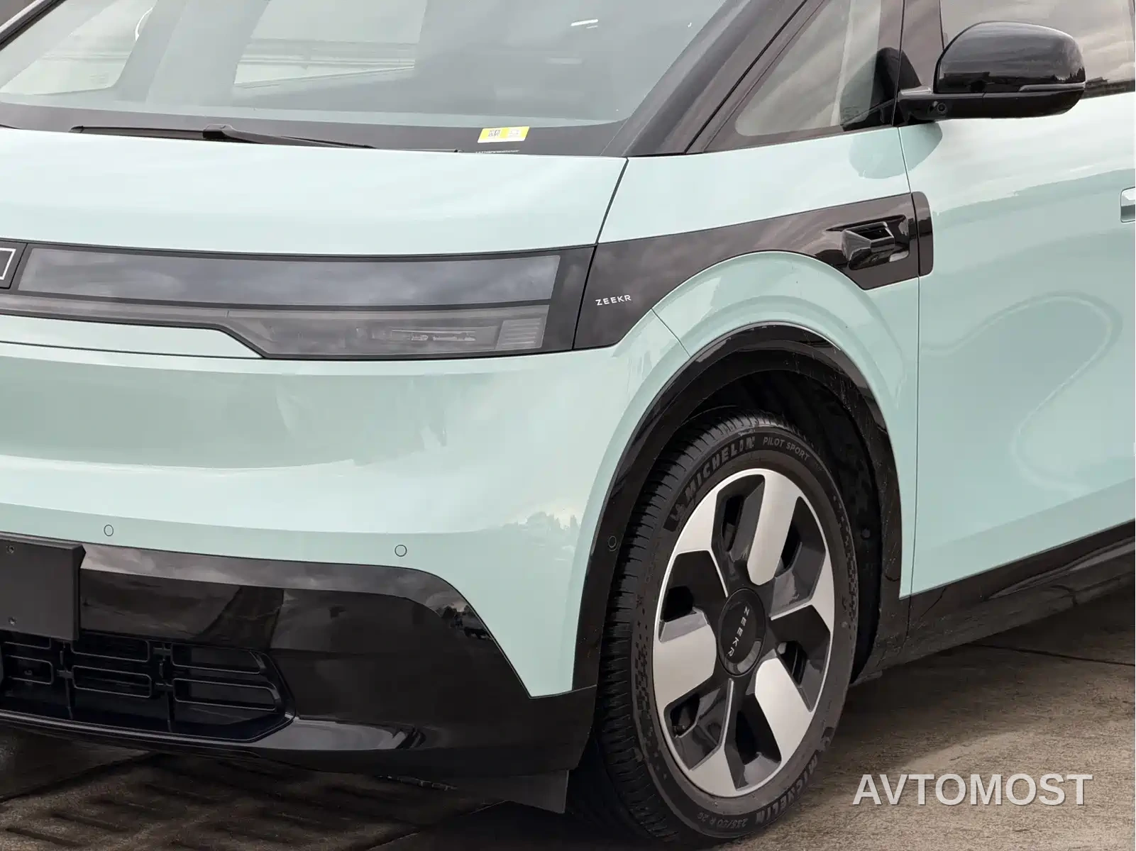 Zeekr MIX 2025 Smart Driving Edition — фото 2