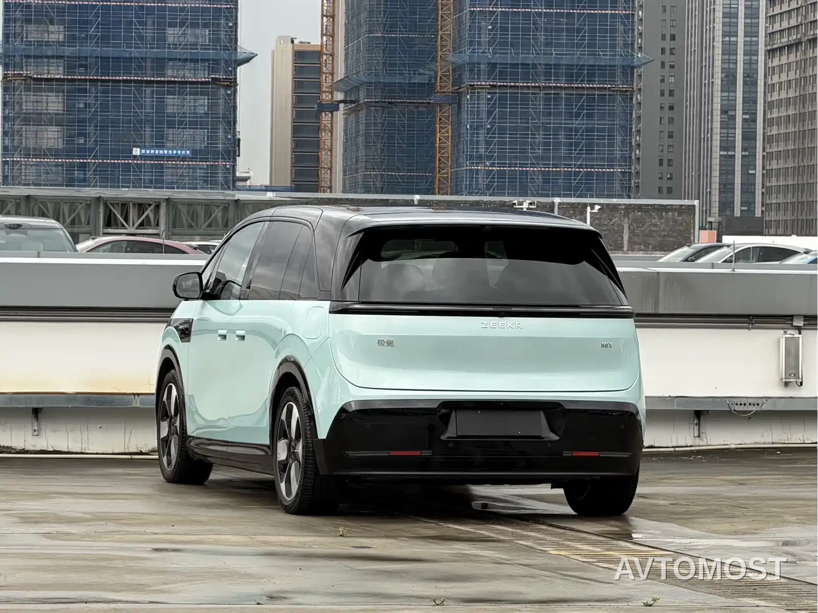 Zeekr MIX 2025 Smart Driving Edition — фото 4