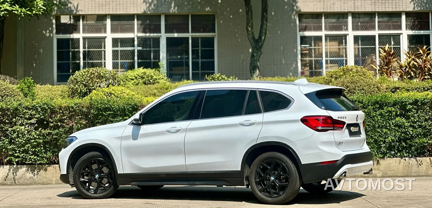 BMW X1 2021 sDrive25Li Leading — фото 9
