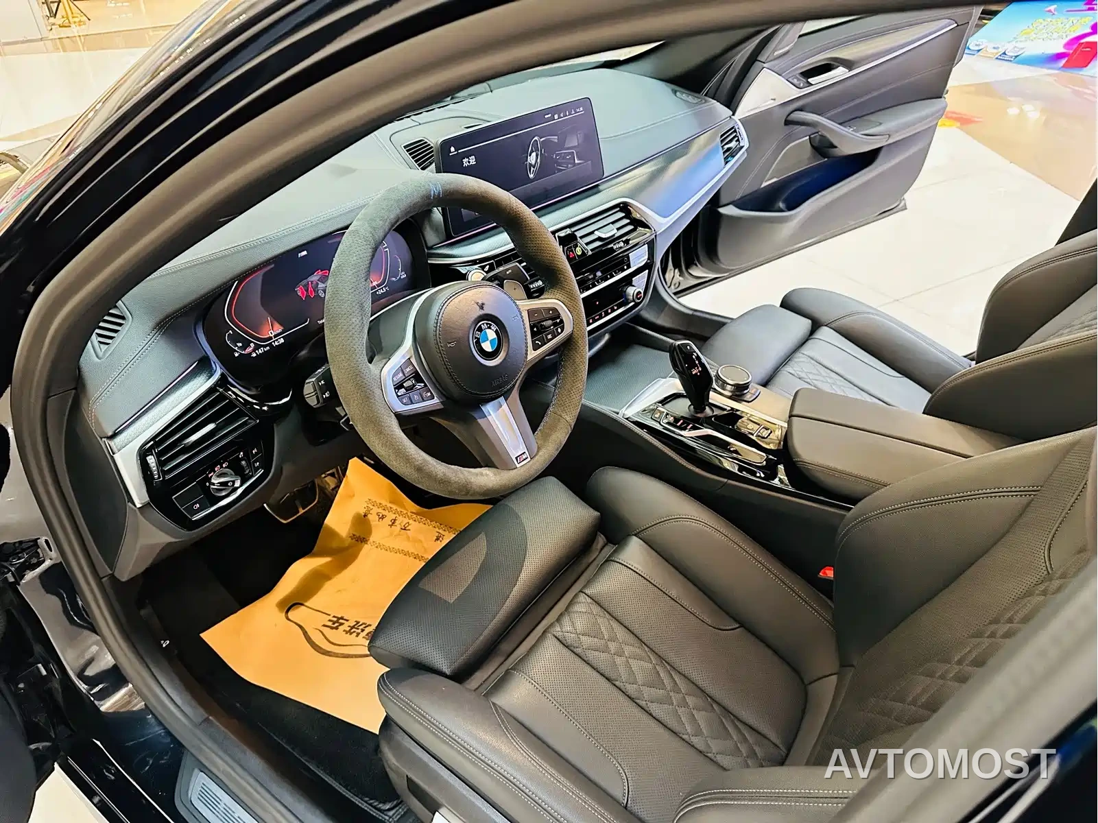 BMW 5 Series (Import) 2022 Model Second Facelift 530i M Sport Package — фото 8
