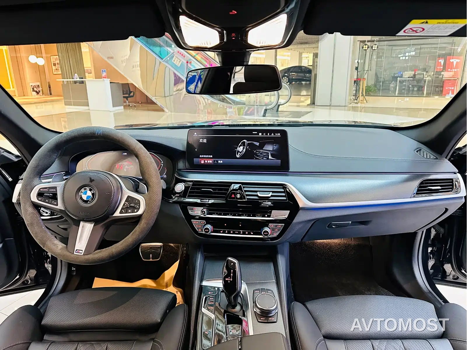 BMW 5 Series (Import) 2022 Model Second Facelift 530i M Sport Package — фото 11