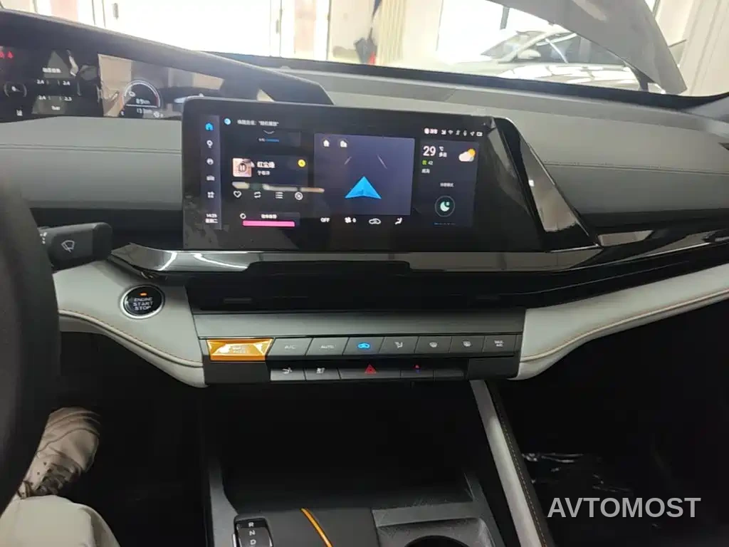 Changan UNI-V iDD 2024 Blue Whale Smart iDD 136km Smart Cool — фото 10