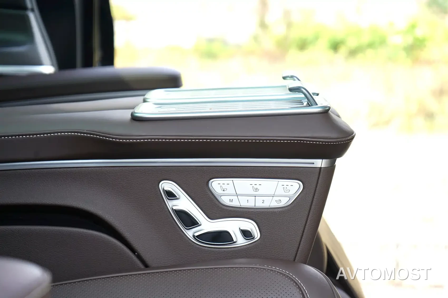 Mercedes-Benz V-Class 2024 V 300 L Long Wheelbase Premium — фото 18
