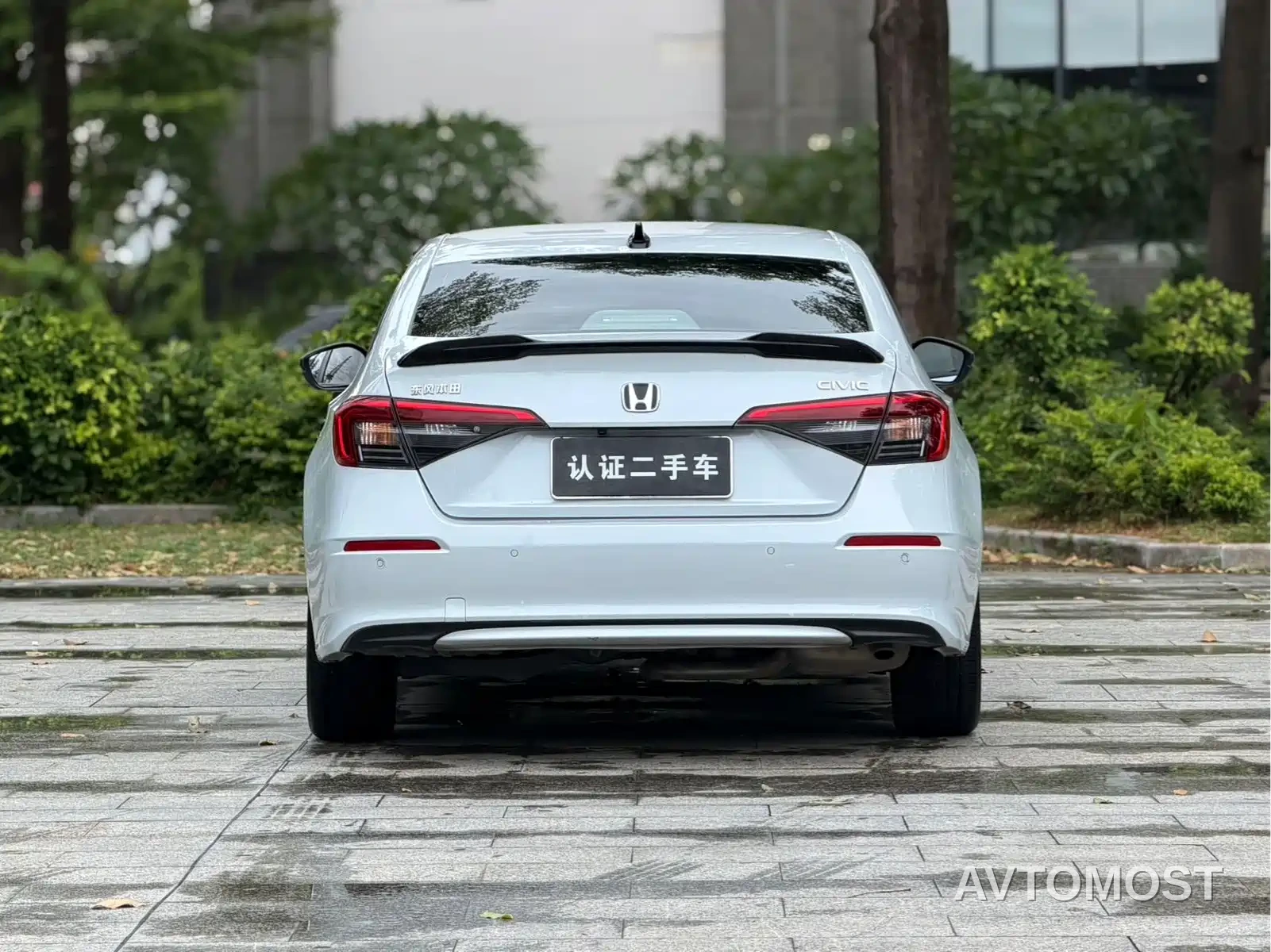 Honda Civic 2023 2.0L e:HEV Sharp Edition — фото 17