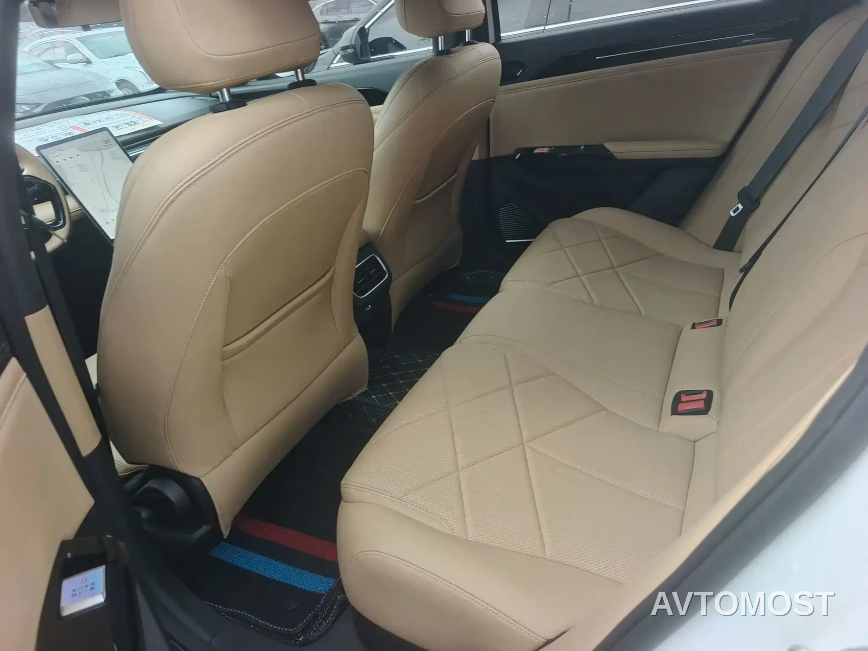 Geely Galaxy L6 2024 60km PLUS Soaring Dragon Edition — фото 7