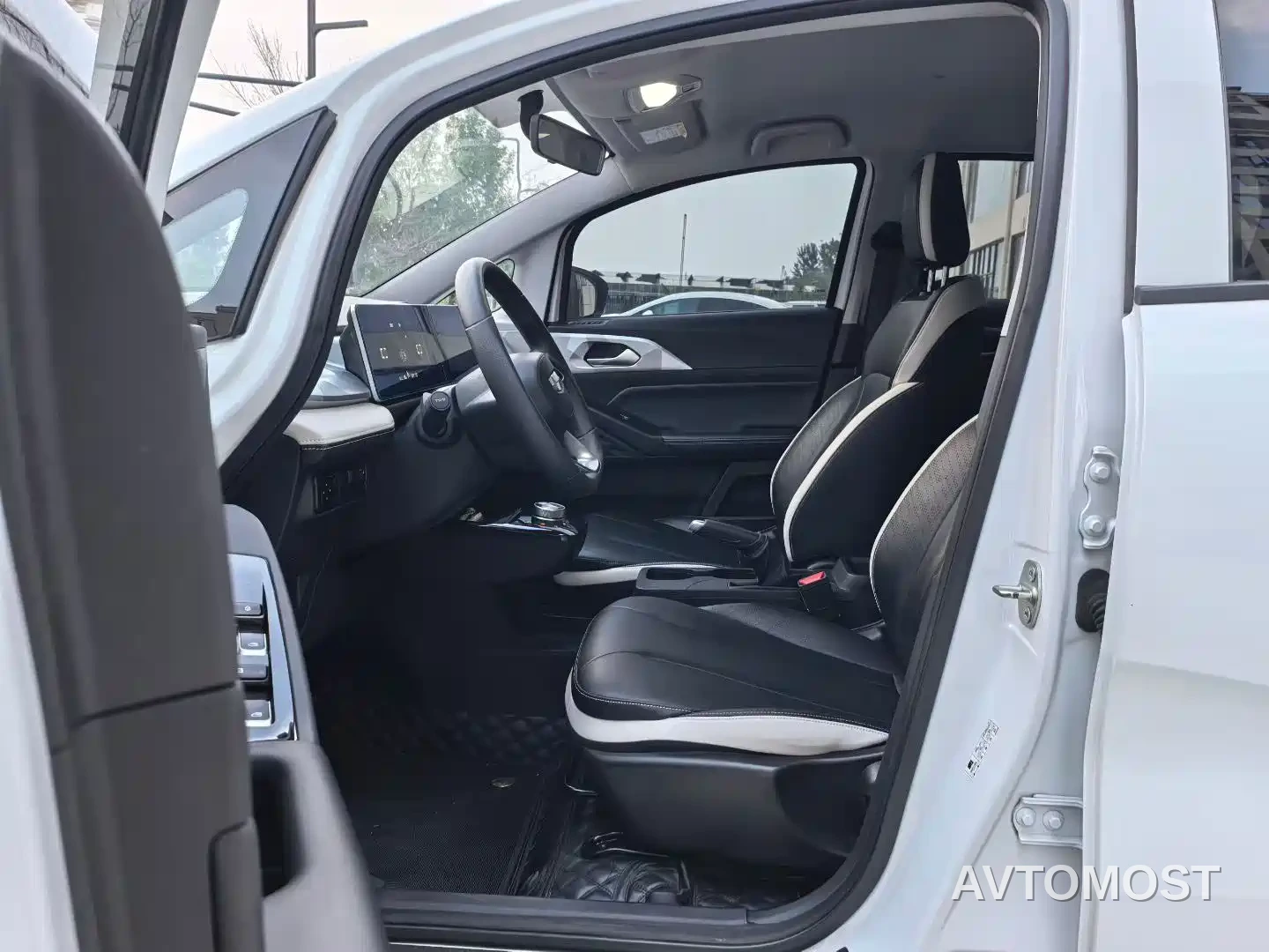 Geely Geometry E Firefly 2022 320KM Well-behaved Tiger 4-seater — фото 4