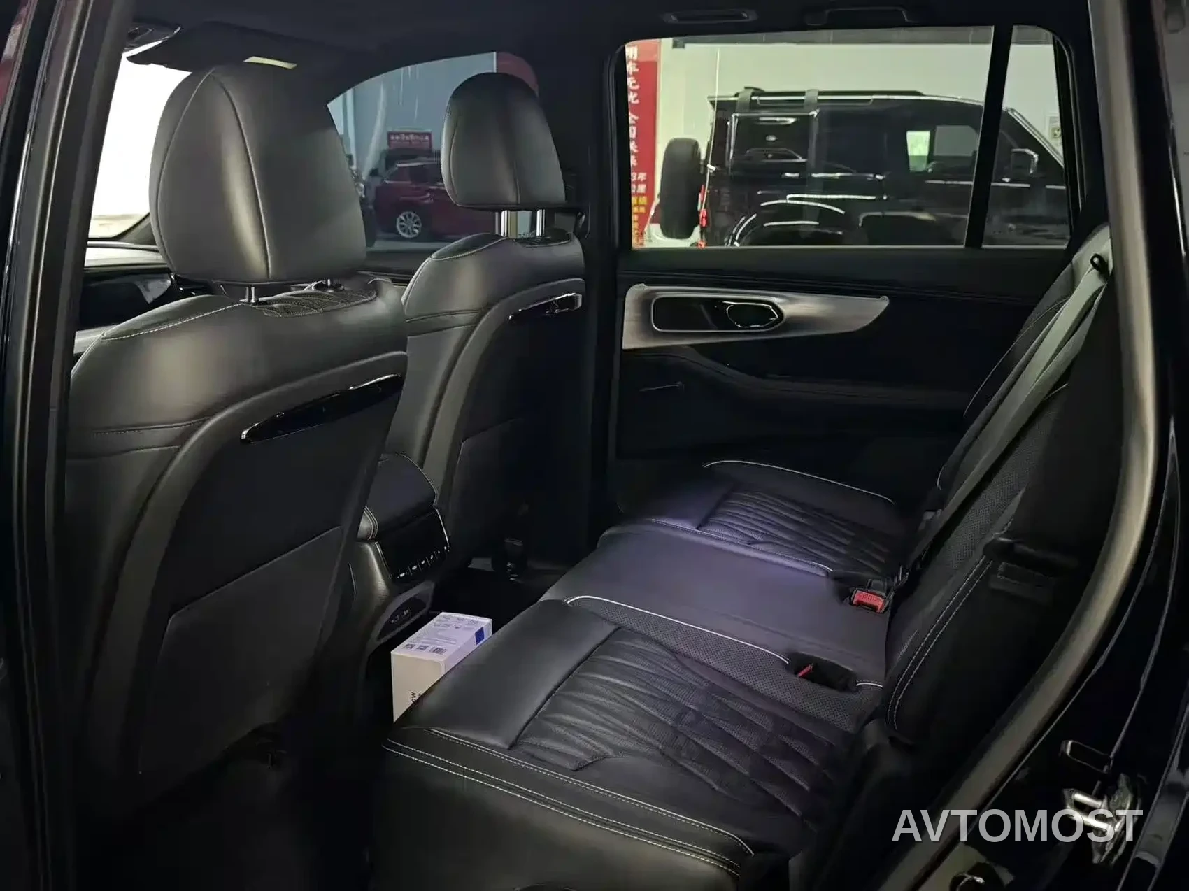 GAC Trumpchi GS8 2022 Dual Engine Series 2.0TM 2WD Premium Edition (7-Seater) — фото 5