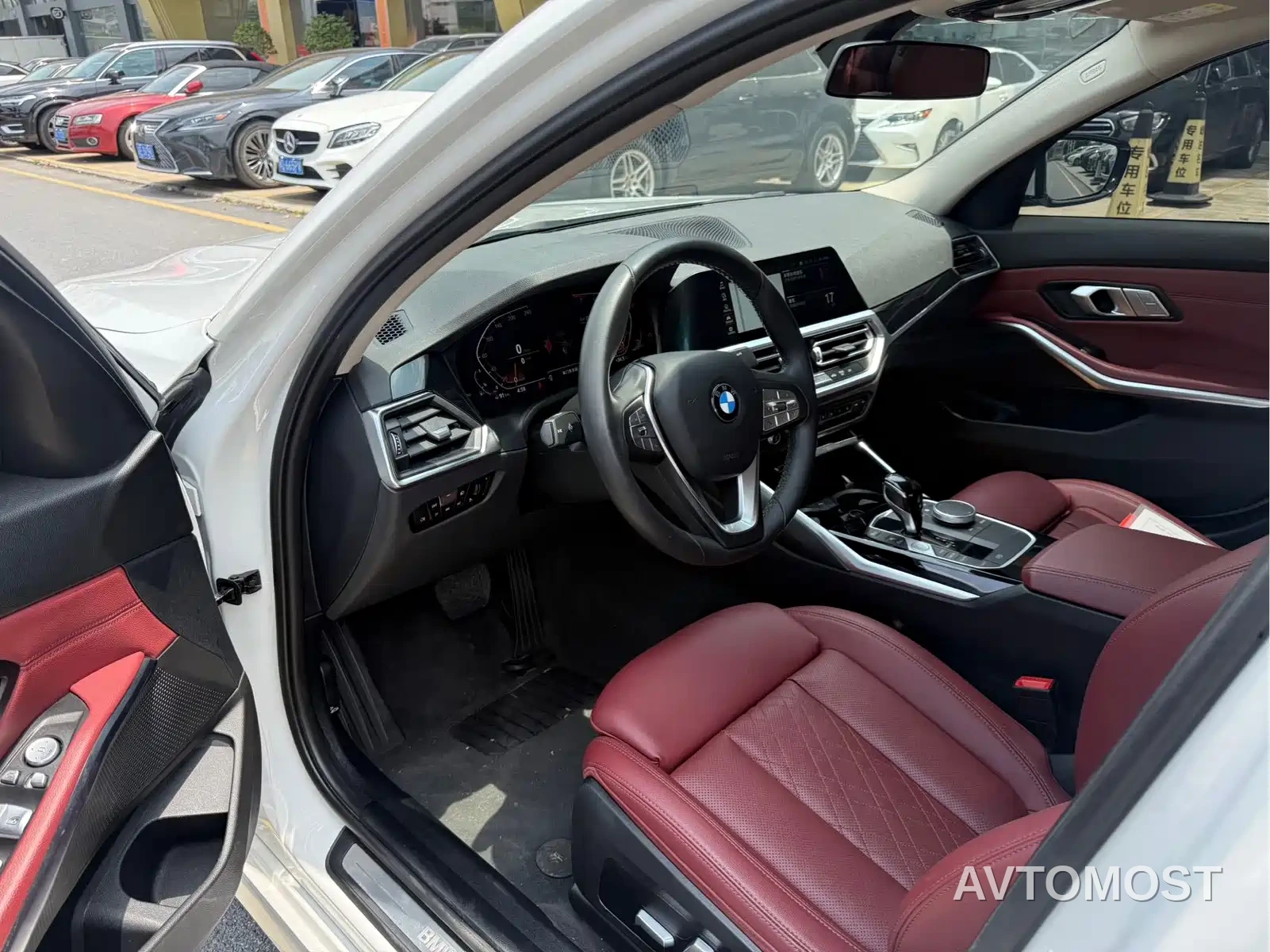 BMW 3 Series 2022 320i Sport Package — фото 4
