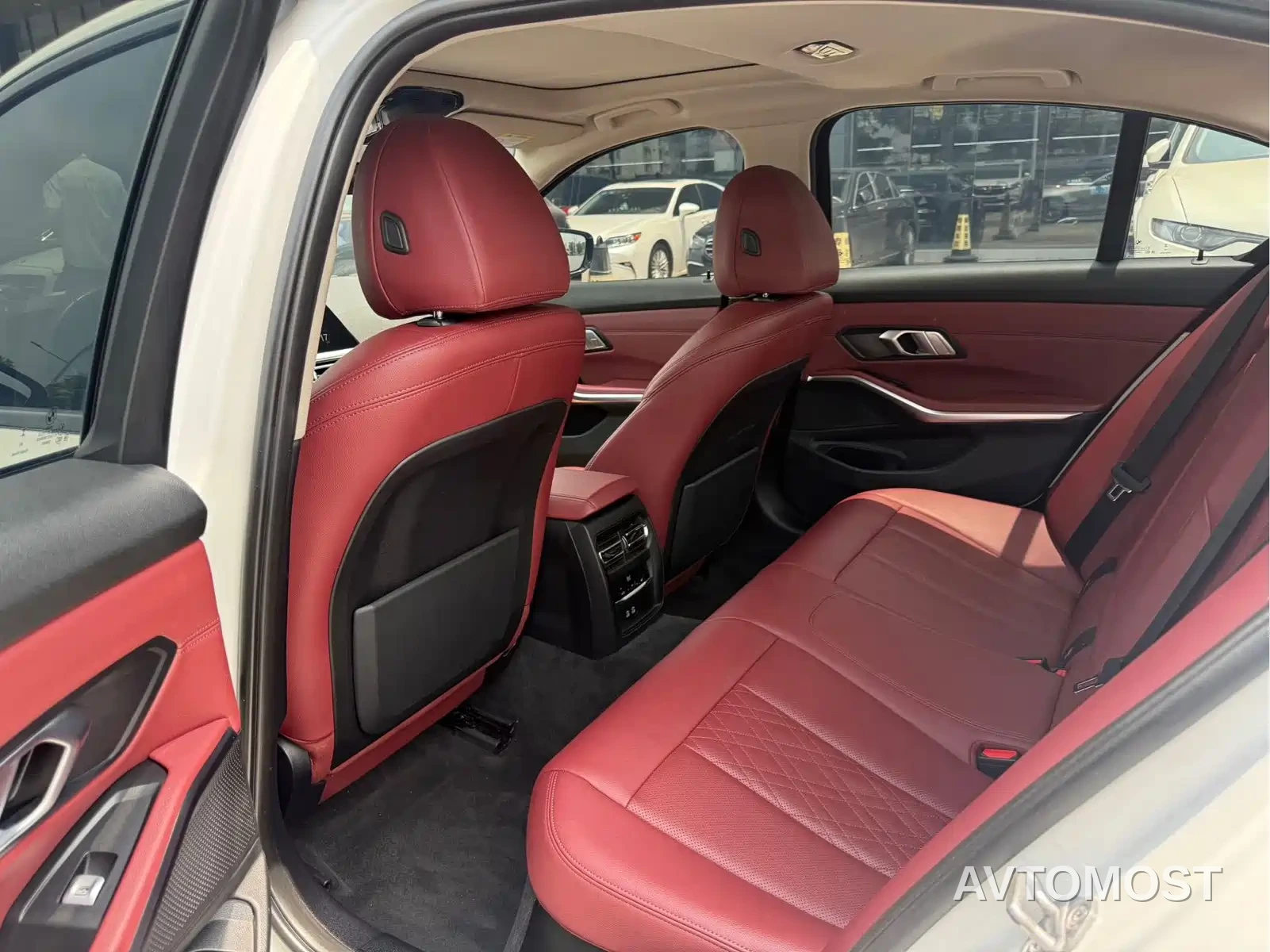 BMW 3 Series 2022 320i Sport Package — фото 5