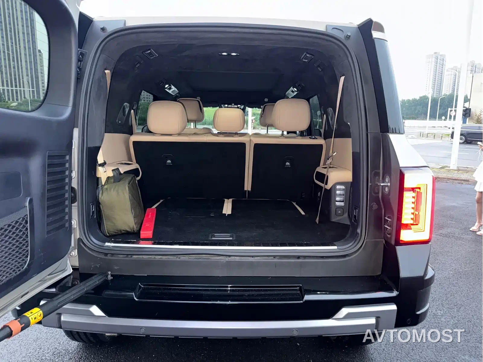 Fang Cheng Bao Leopard 8 2025 Zhiyong Flagship 7-Seater — фото 13