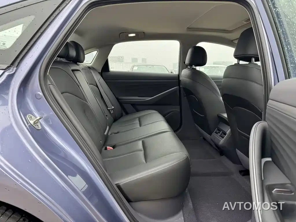 Nissan N6 2025 Mid Configuration — фото 12