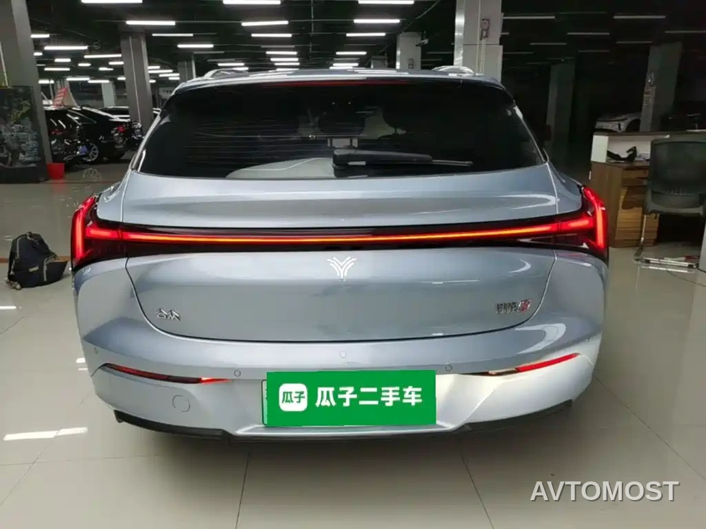 Nezha S Shooting Brake 2024 Model Range Extender 300 Standard — фото 5